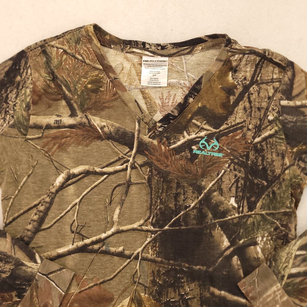 Realtree Long Sleeve V Neck Casual T Shirt Womens Size Small S Camo